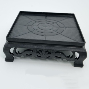 Square plastic flower pot holder