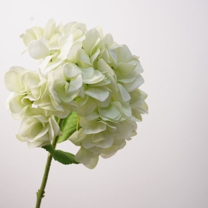Hand-soft moisturizing artificial hydrangea