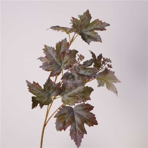 Lifelike artificial maple leaves