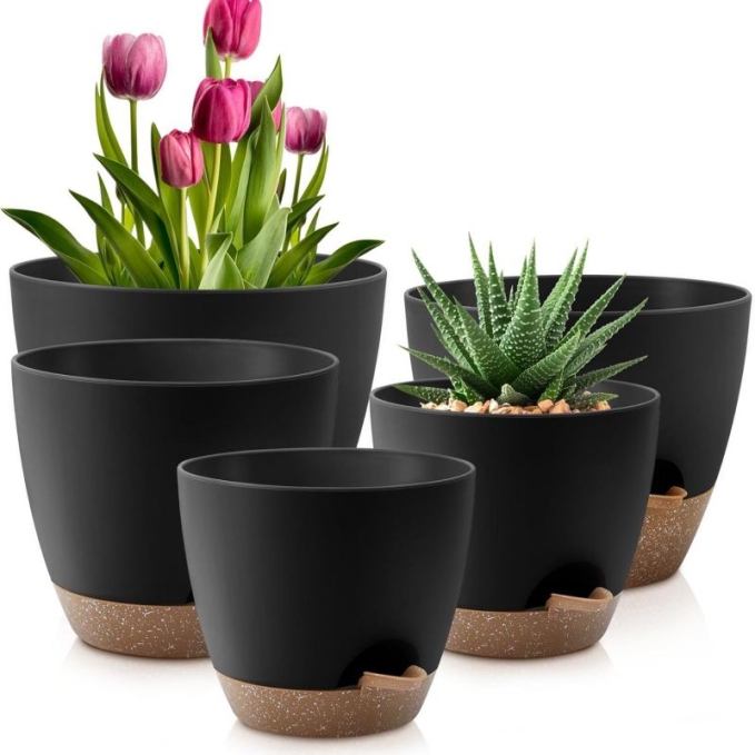 Side-filled self-absorbing plastic flower pot