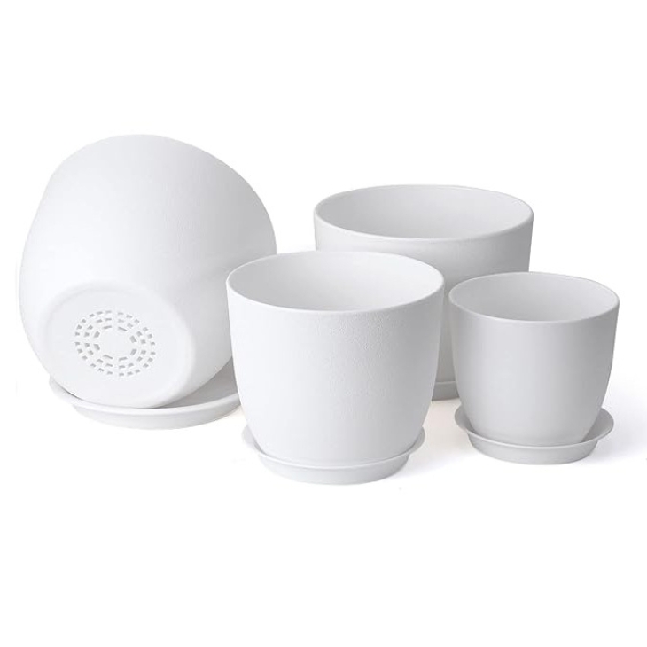 Plastic flower pot with drainage hole tray