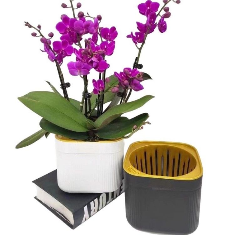 Vertical striped double-layer plastic flower pot