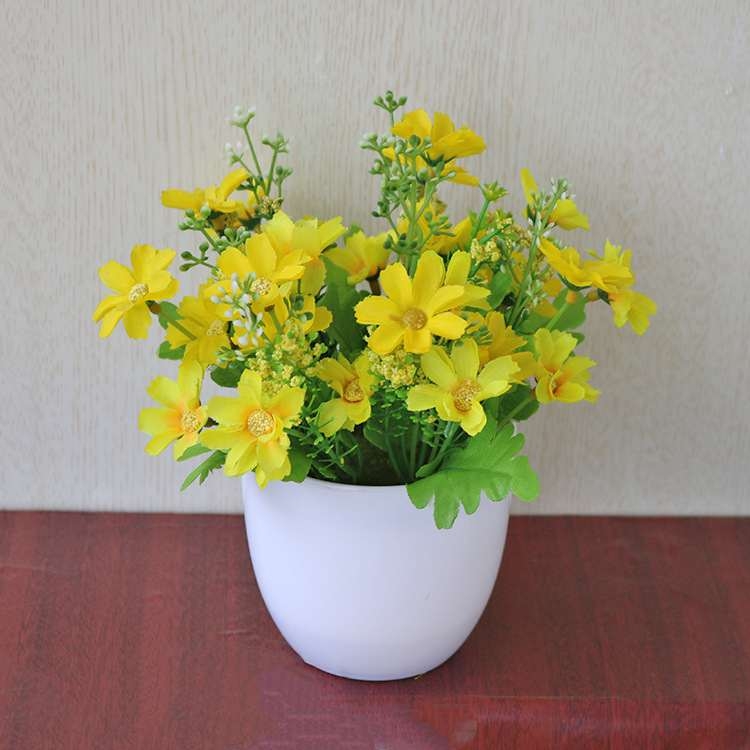 Artificial chrysanthemum potted plant