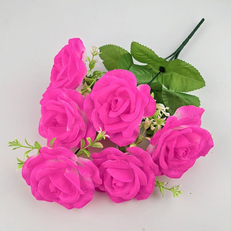 Artificial roses with 6 flowers