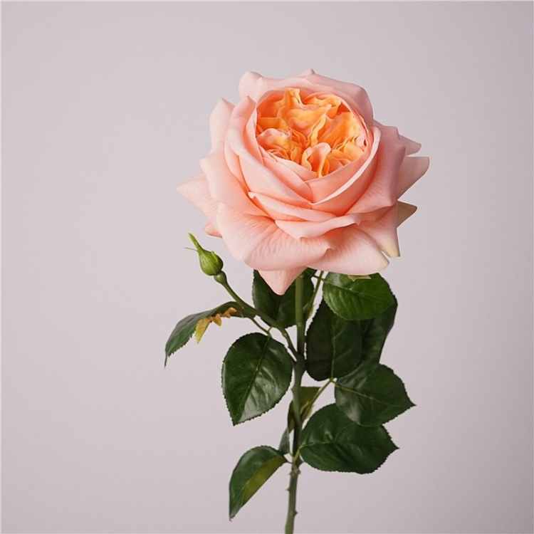 Highly realistic moisturizing rose