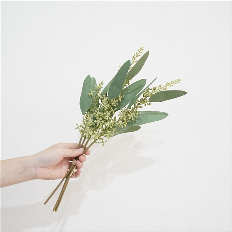 Simulated Eucalyptus Bundle