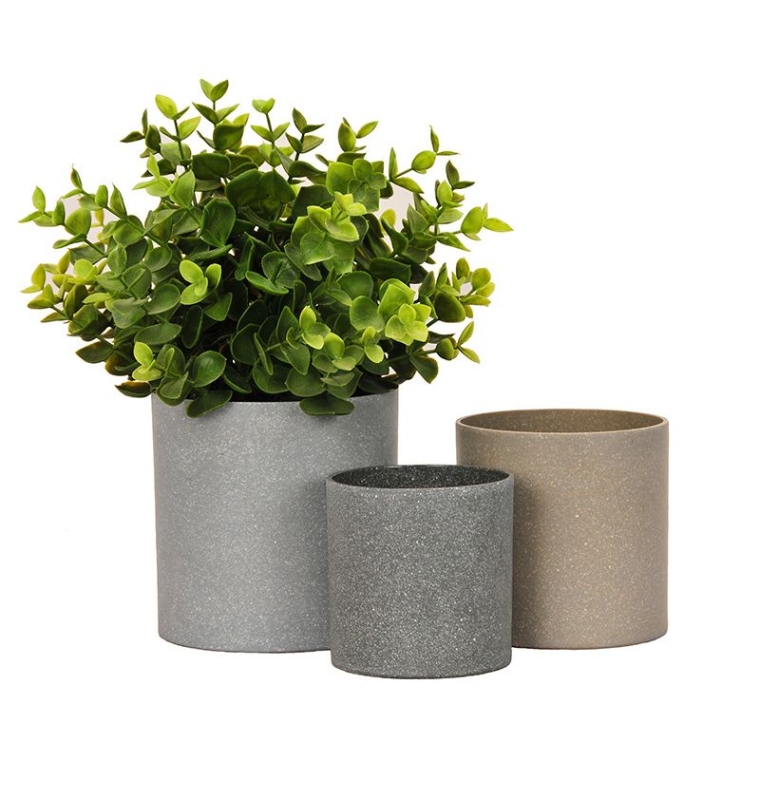 Different sizes Plastic flower pots