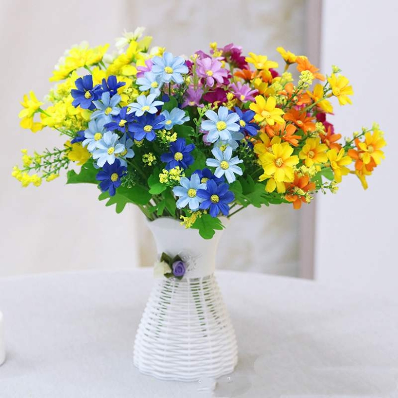 Artificial chrysanthemum flowers