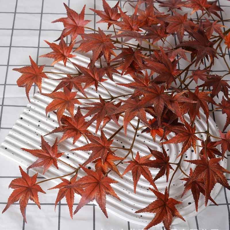 Simulated maple leaves