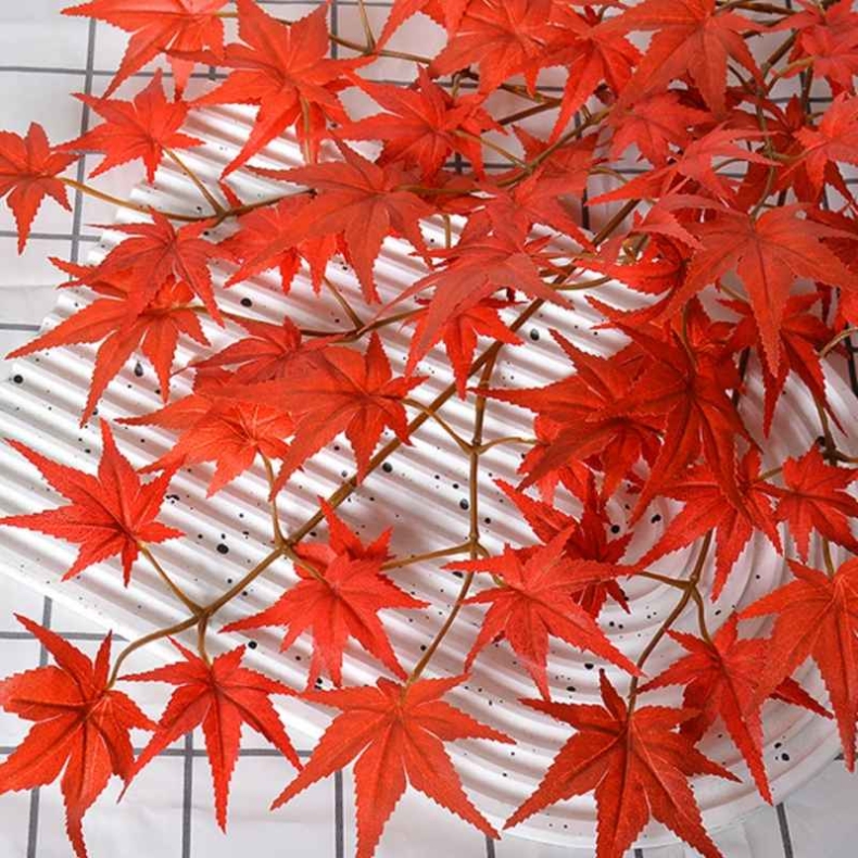 Simulated maple leaves