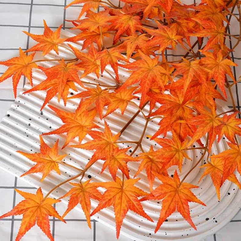 Simulated maple leaves