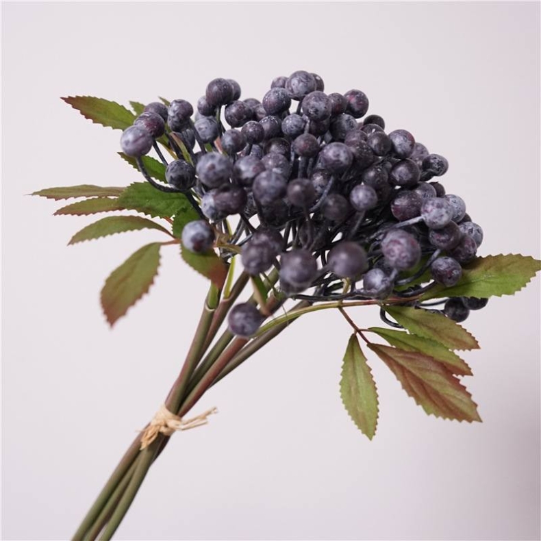 Artificial  berry and leaf bundle