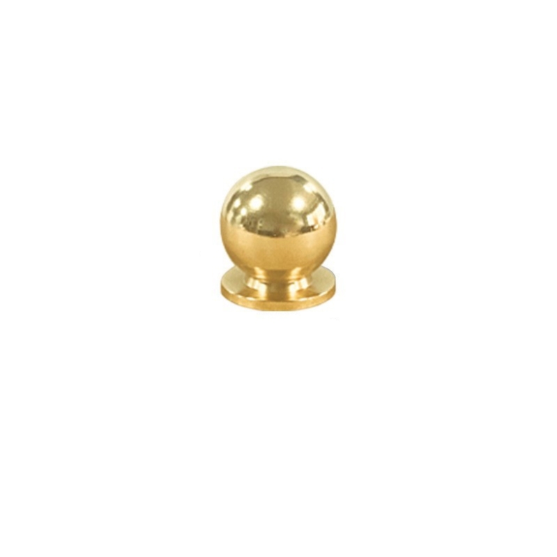 Mirror-polished brass handles