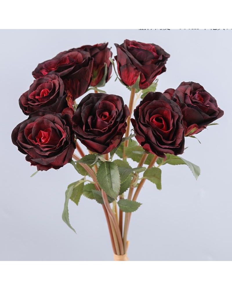 Artificial silk bouquet containing 8 roses