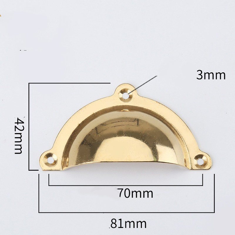 Brass shell-shaped handle