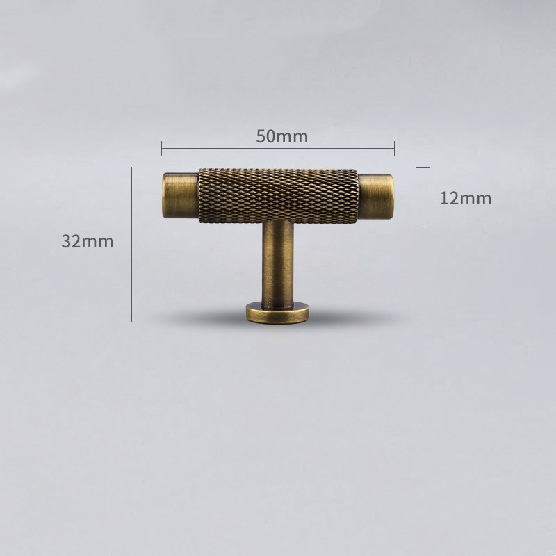 Bronze-colored brass handle