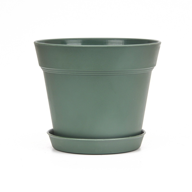 6.5-inch and 7.5-inch plastic flower pot