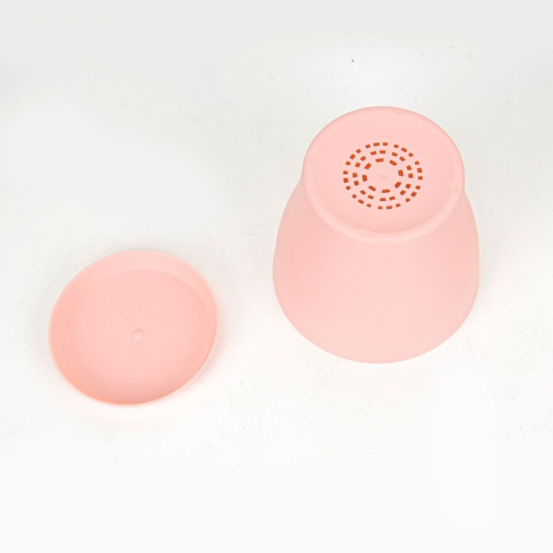 Simple plastic planting pots