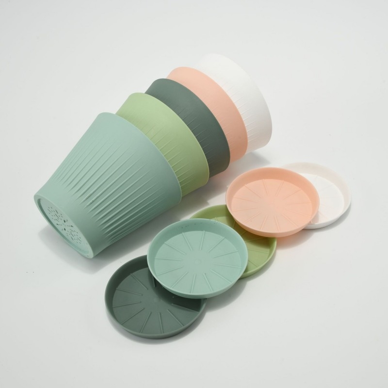 Simple Colorful plastic planting pots