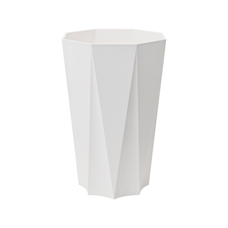 Diamond-shaped plastic flower pot