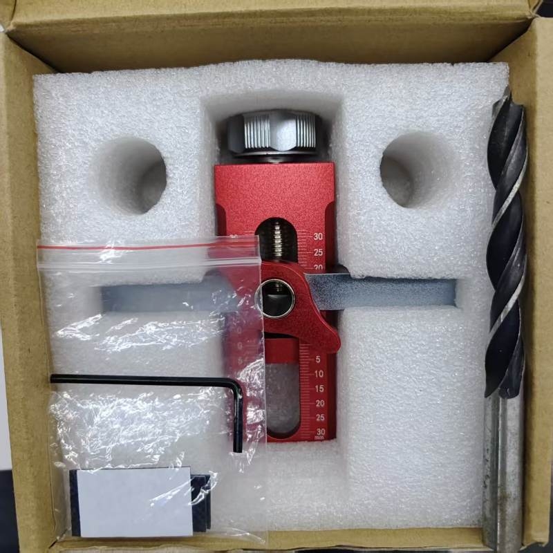 Aluminum alloy cabinet door installation aid