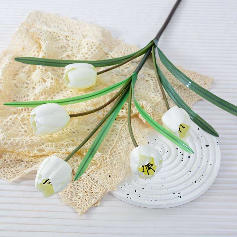 Highly realistic tulips