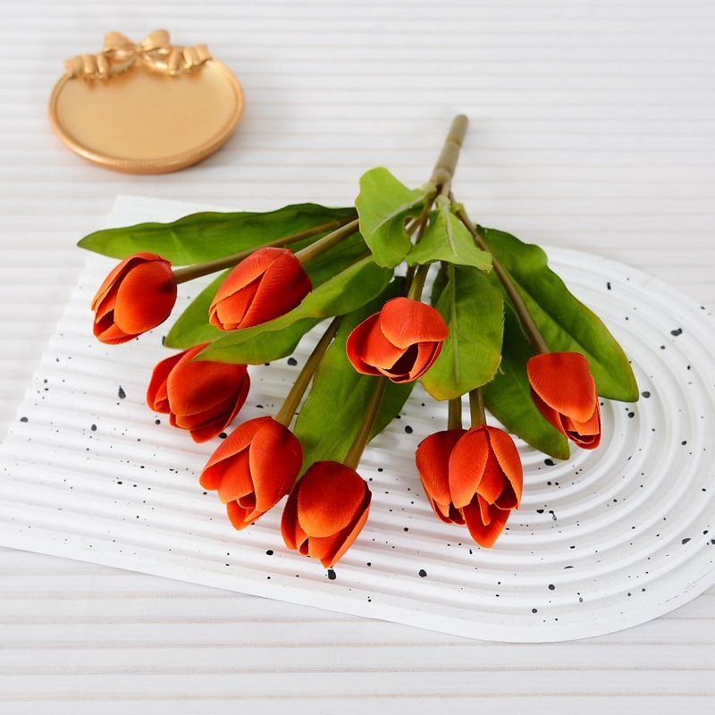 Simulated tulip bunch