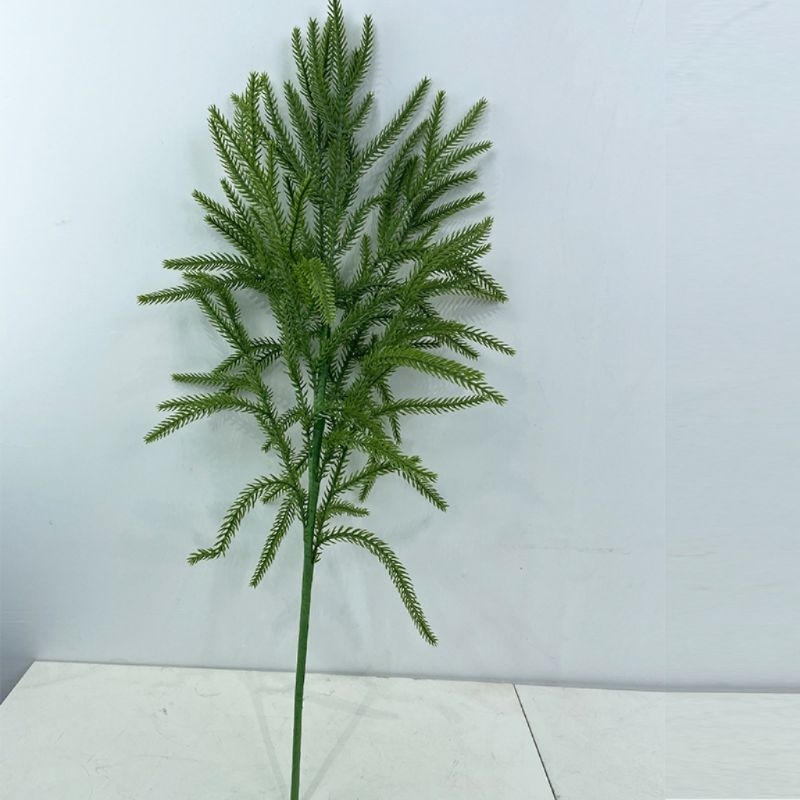 Simulated pine needles