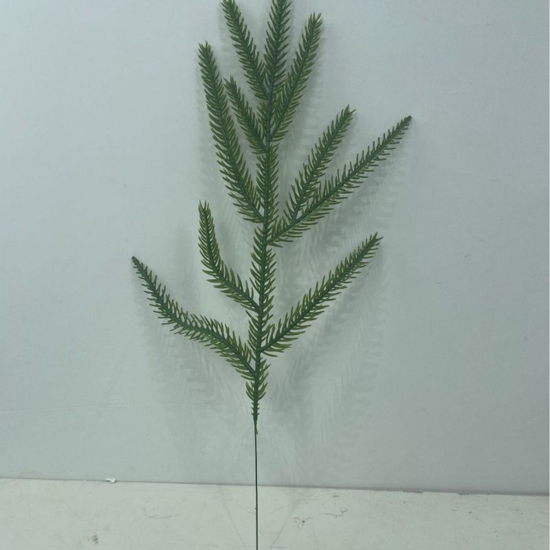 Simulated pine needles