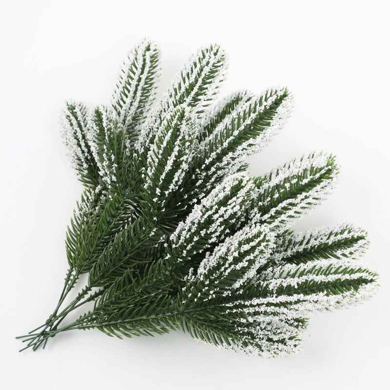 Three-branched simulated pine needles