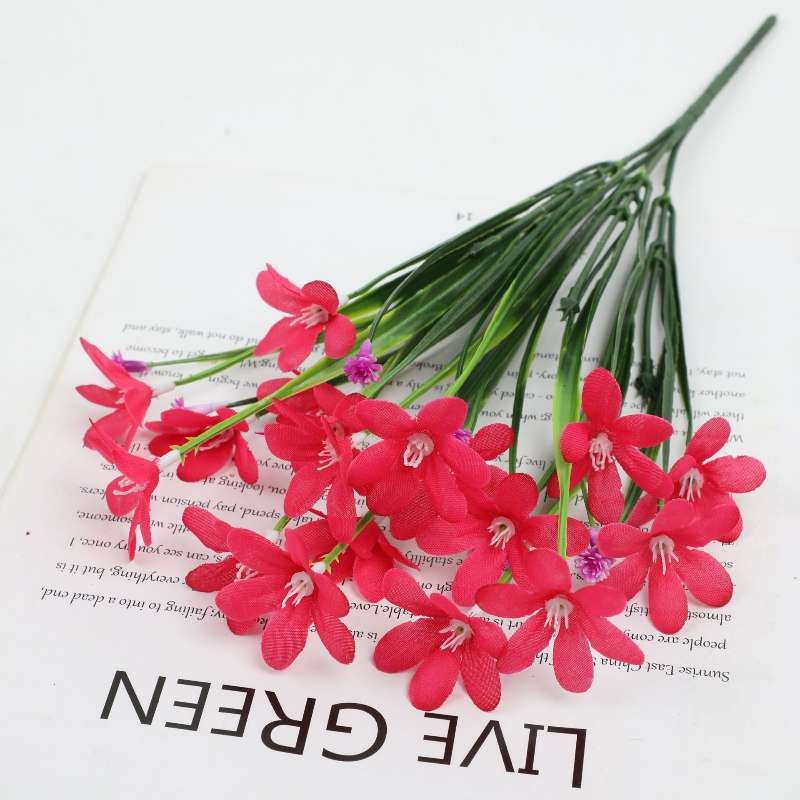 Artificial daffodils