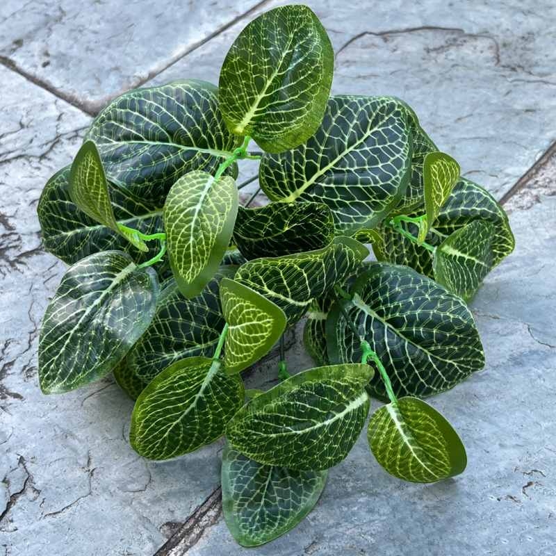 Artificial green plants - peanut leaves, sweet potato leaves, apple leaves, etc.