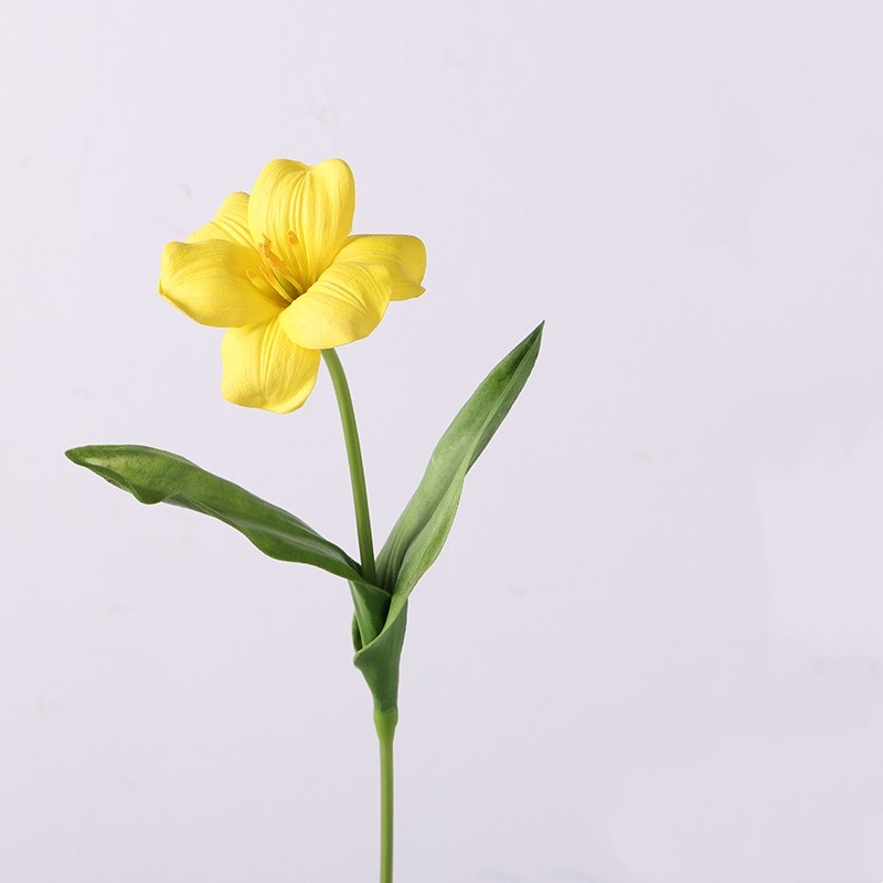 Artificial flowering tulips