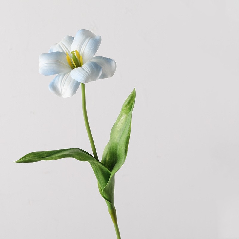 Artificial flowering tulips