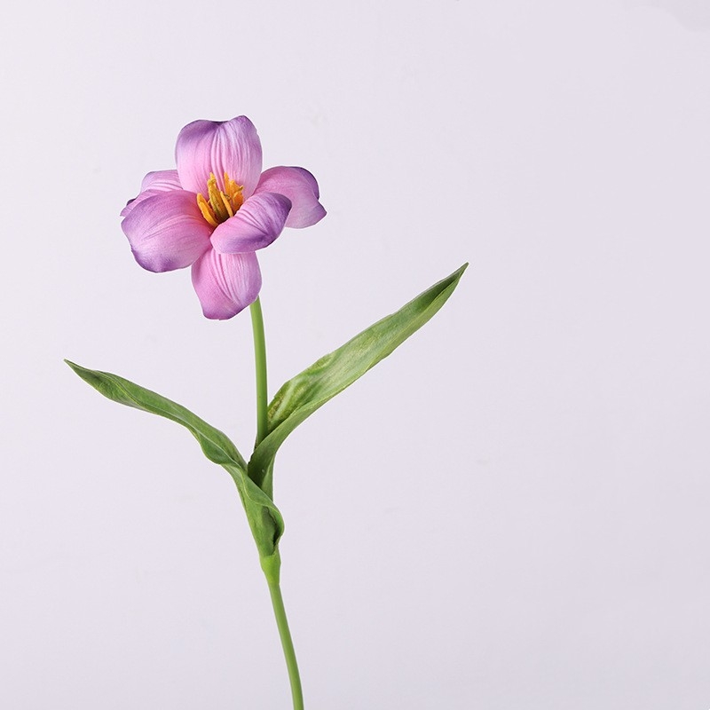 Artificial flowering tulips