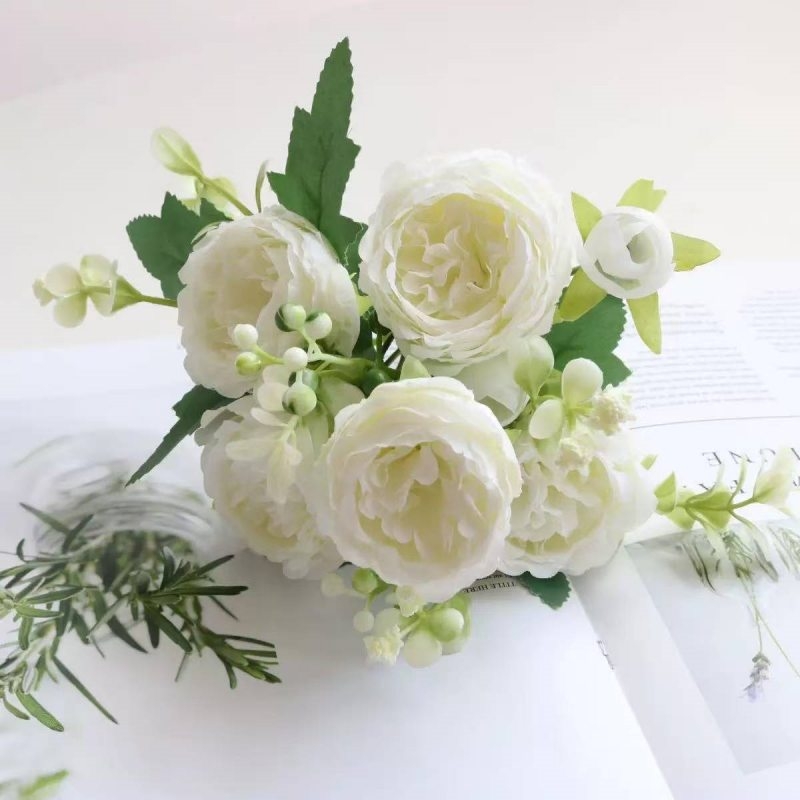 Artificial rose bouquet