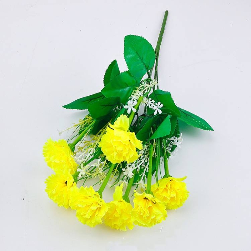 Artificial carnations with seven flowers