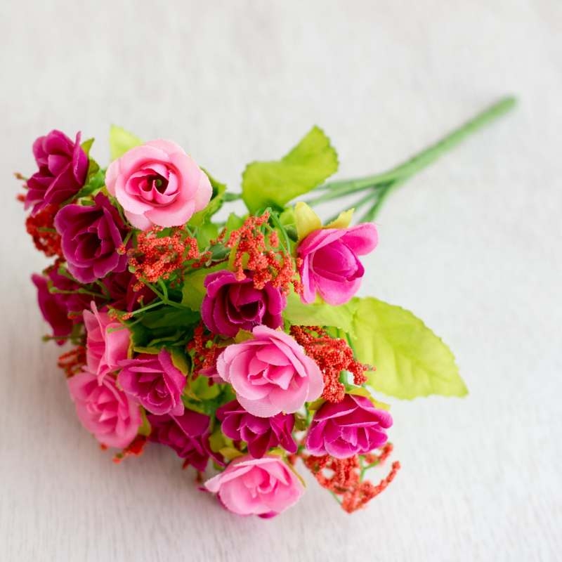 Wholesale of various fake roses