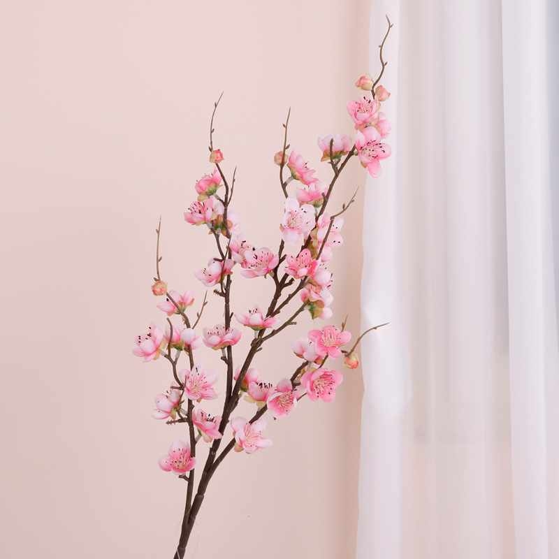 Simulated plum blossoms