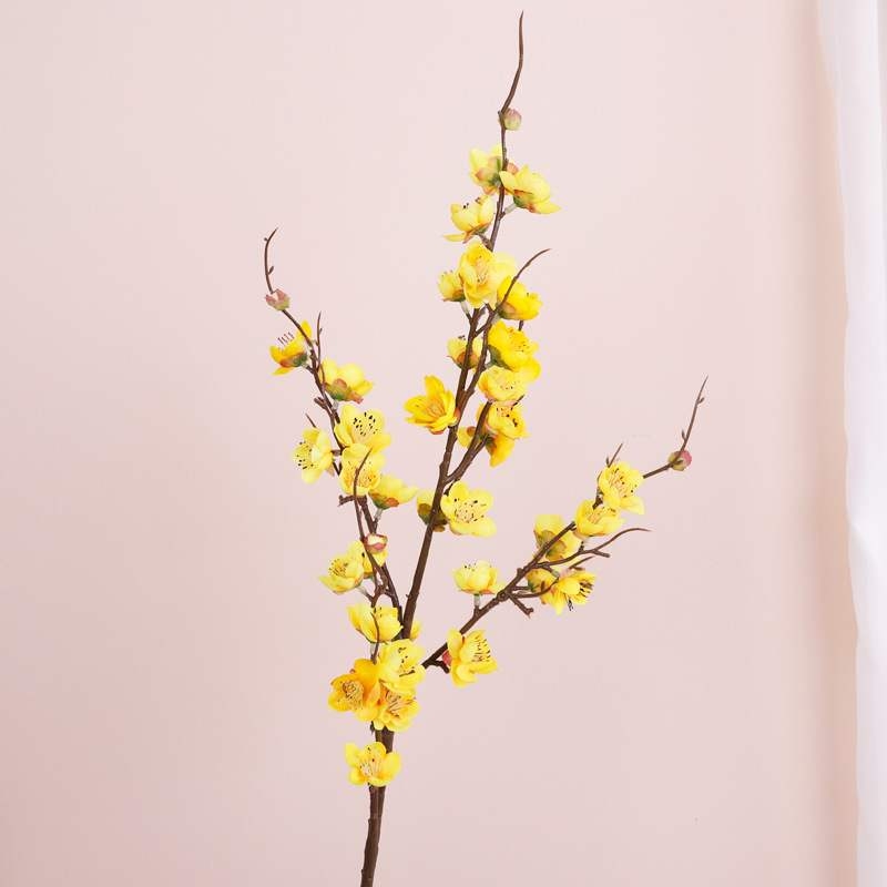 Simulated plum blossoms