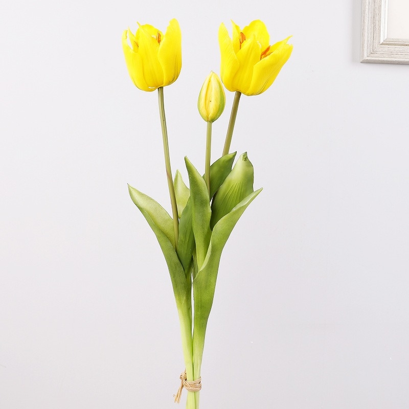 Soft plastic 3-head artificial tulip