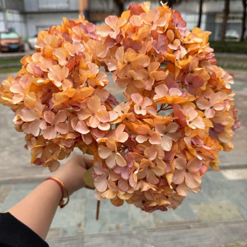 Silk hydrangea with 5 flower heads