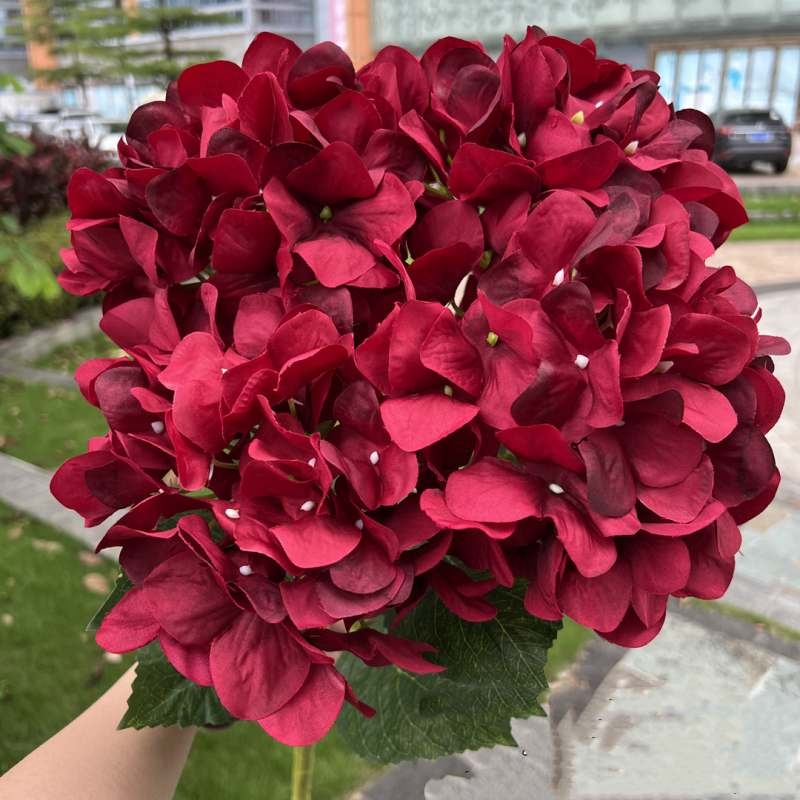 Wholesale artificial hydrangea with 5 flower heads