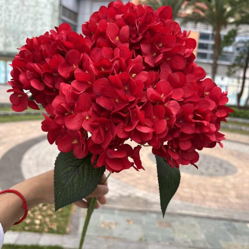 High-grade silk hydrangea flowers