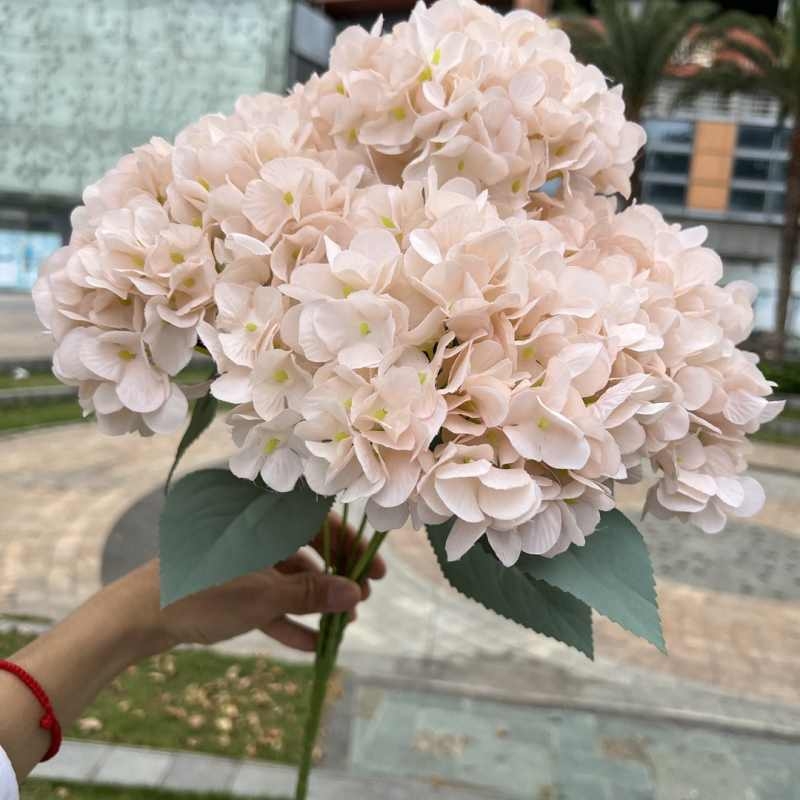 High-grade silk hydrangea flowers