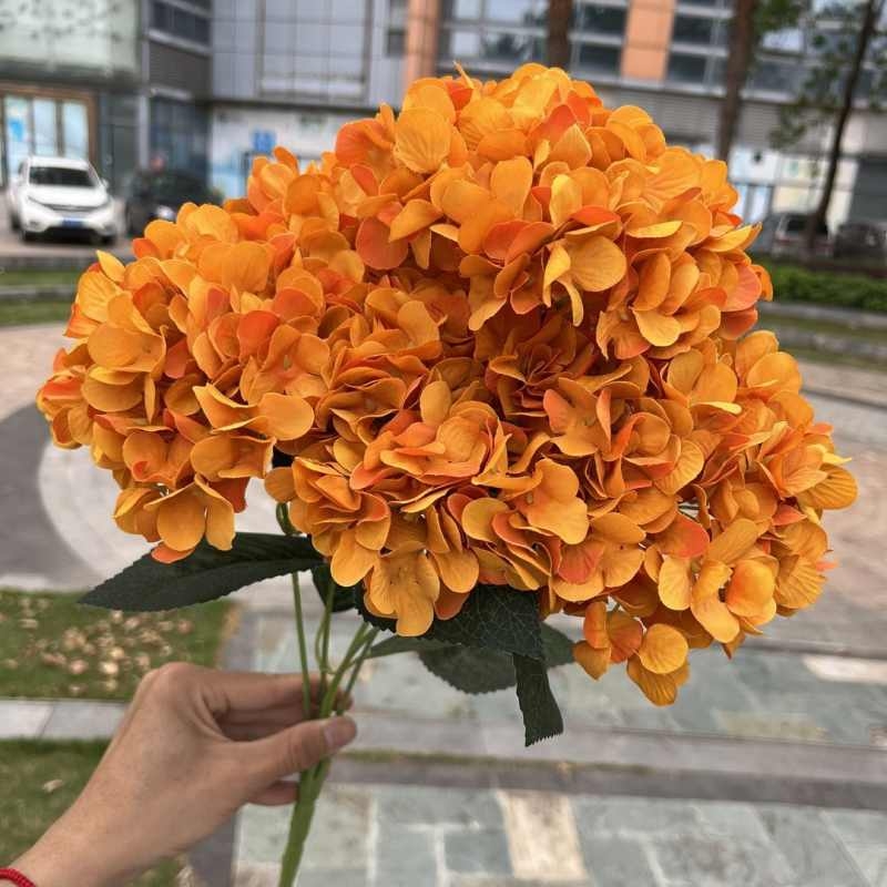 High-grade silk hydrangea flowers