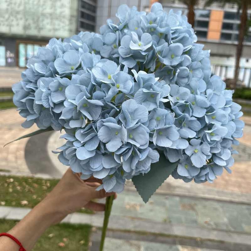 High-grade silk hydrangea flowers