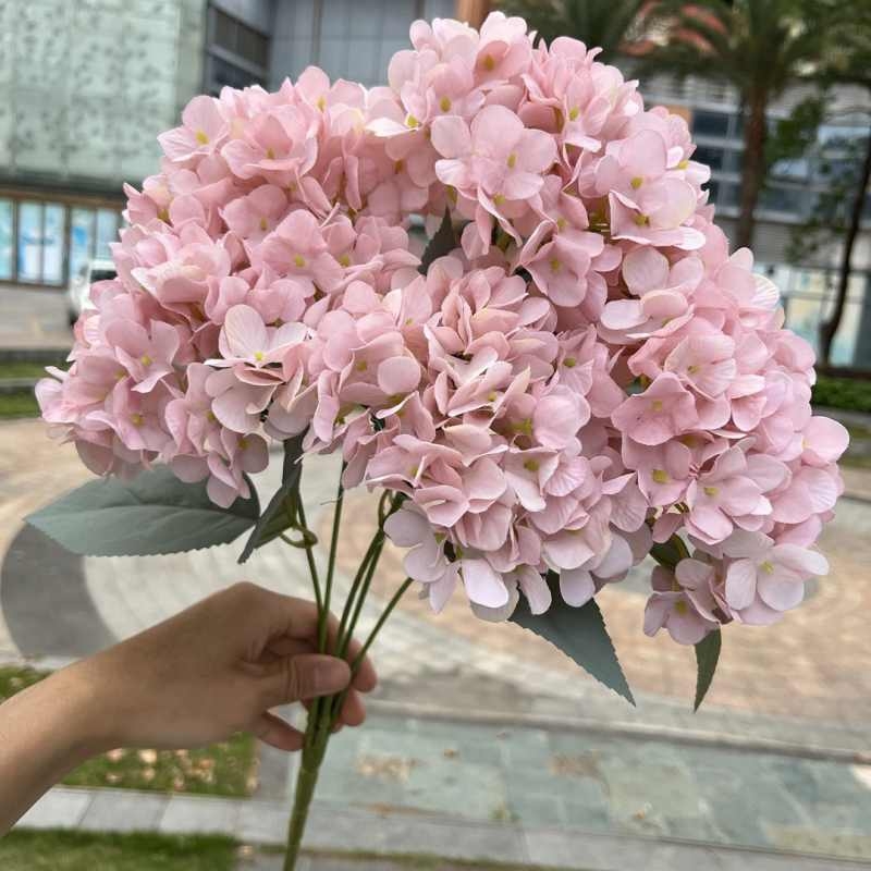 High-grade silk hydrangea flowers