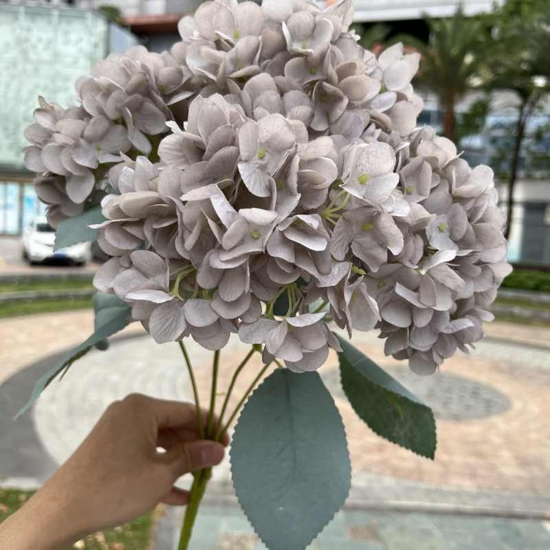 High-grade silk hydrangea flowers