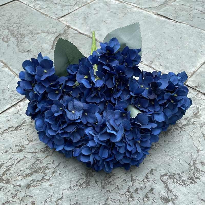 High-grade silk hydrangea flowers